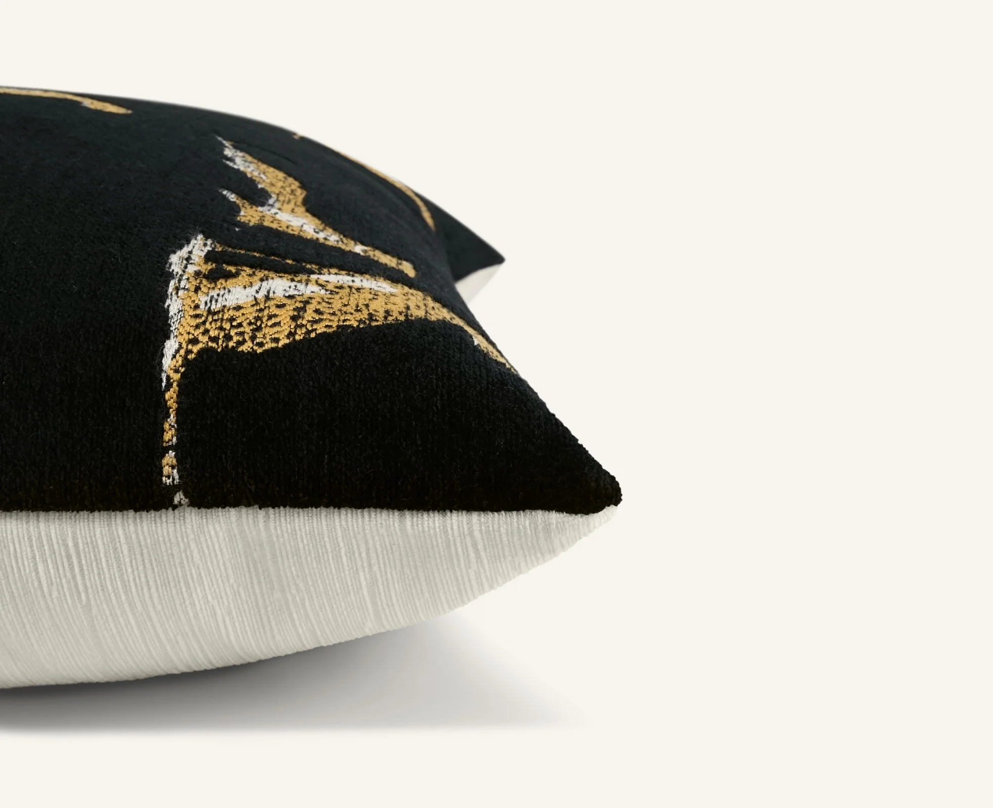 Alaia II / Onyx - Image 4
