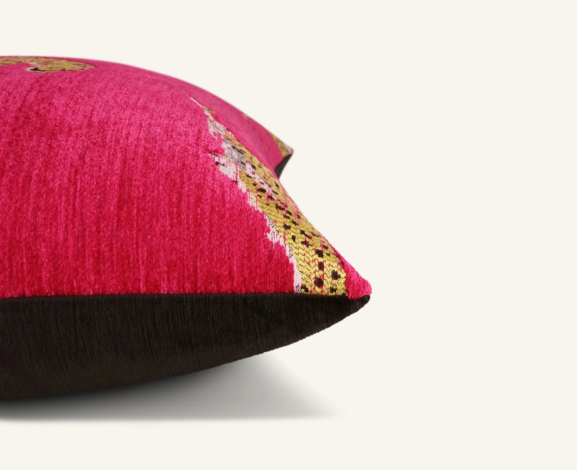 Alaia / Magenta - Image 5