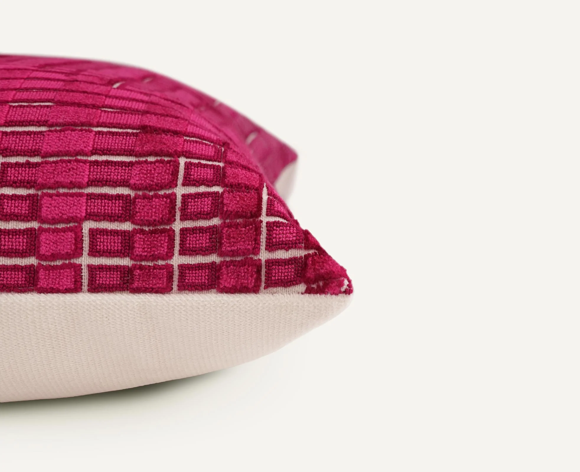 Exhibit / Fuchsia - Image 3