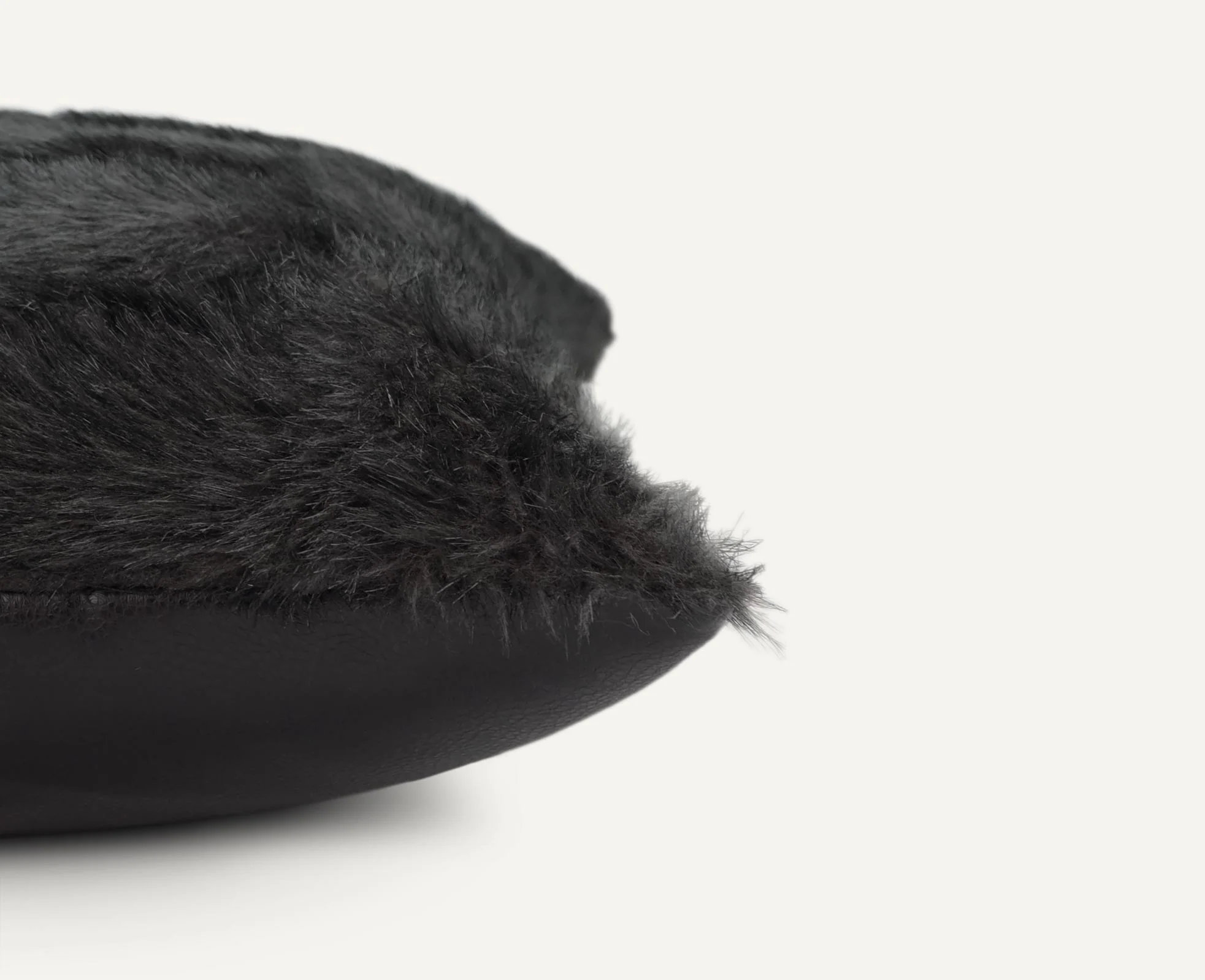 Pelliccia / Ebony - Image 3