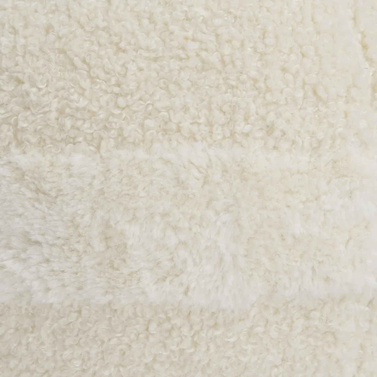 Plush Line Ball Swatch / Cream