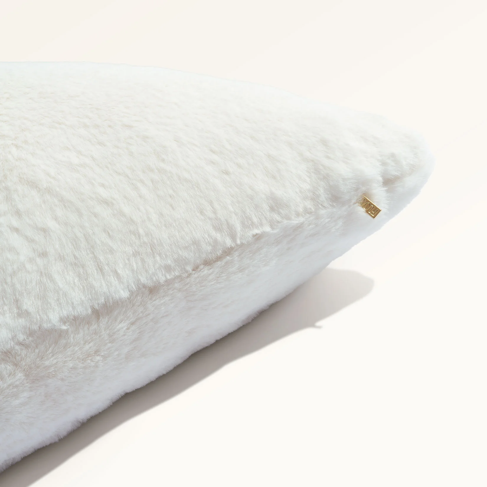 Shasta Fur / Cream - Image 3